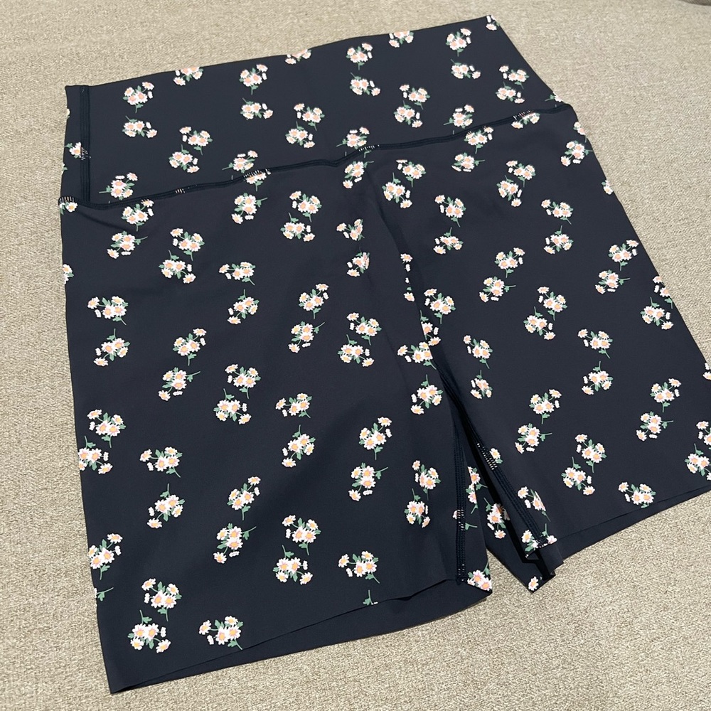 ⭐️3 for $30⭐️ Offline floral biker short